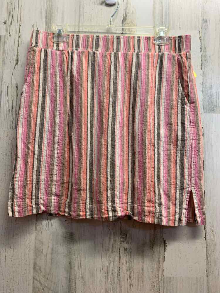 PRE-OWNED Size 8 INTRO LOVE THE FIT BOTTOMS PINK/RED/WHITE/BLACK SHORTS Shorts/V