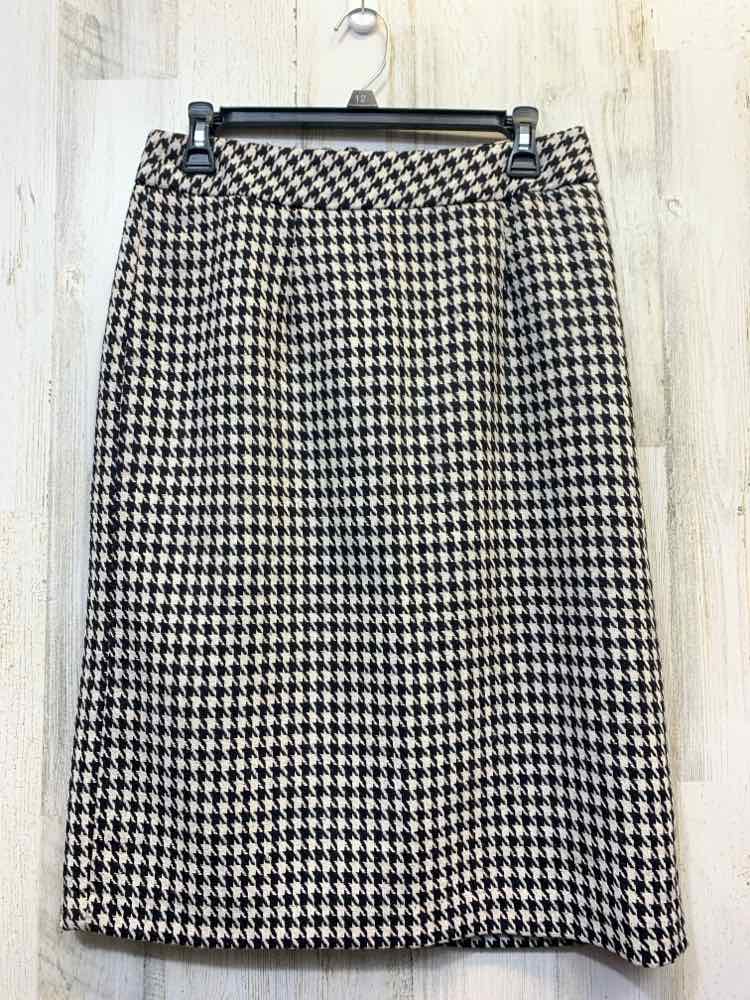 PRE-OWNED CHADWICK'S BOTTOMS Size 4T BLK/WHT Houndstooth Skirt