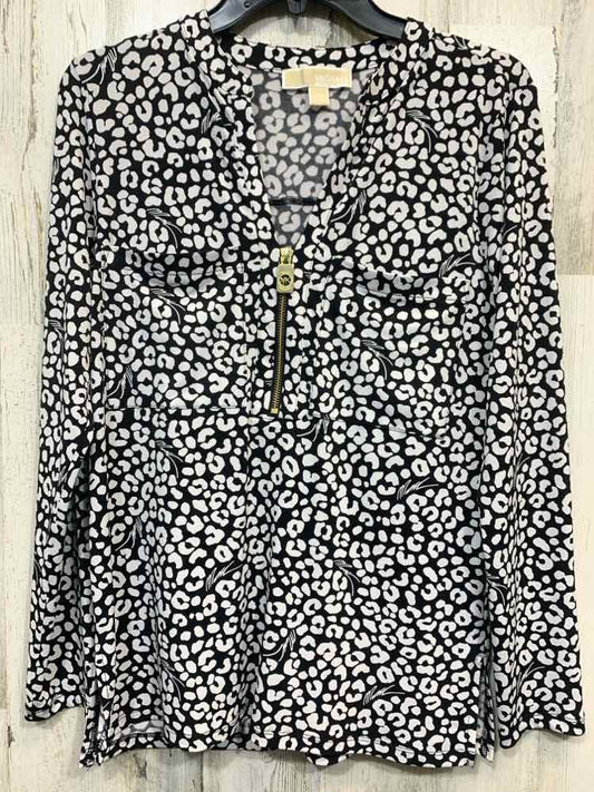 PRE-OWNED MICHAEL KORS Tops Size S BLK/WHT CHEETAH LONG SLEEVE TOP/ HALF ZIPPER