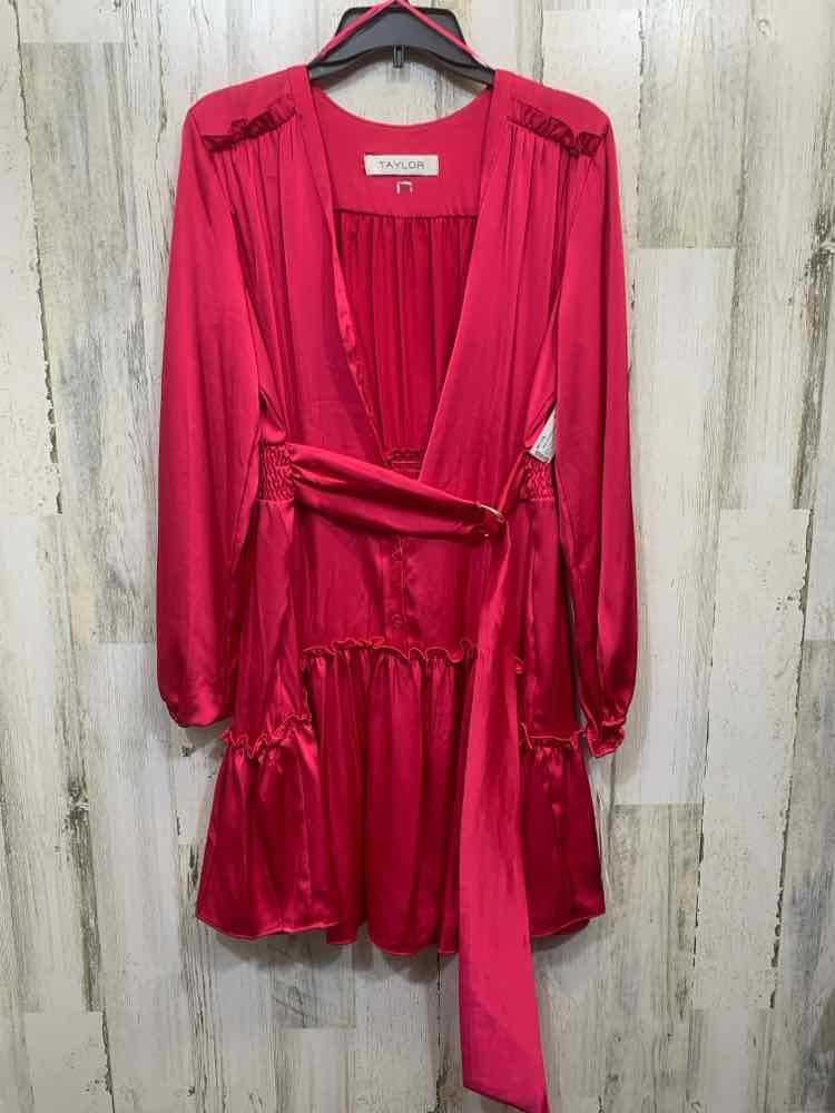 NWT TAYLOR Dresses and Skirts Size 12 Fuschia LONG SLEEVES Dress