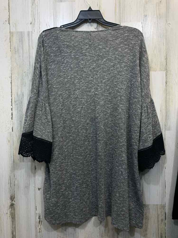 CATO PLUS SIZES Size 18/20 GRAY/BLK SPACE DYE CARDIGAN Cardigan