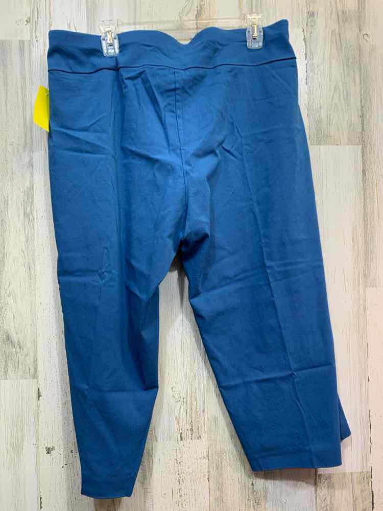 PRE-OWNED Size 18W RUBY RD BOTTOMS MEDIUM BLUE Solid CAPRI Pants