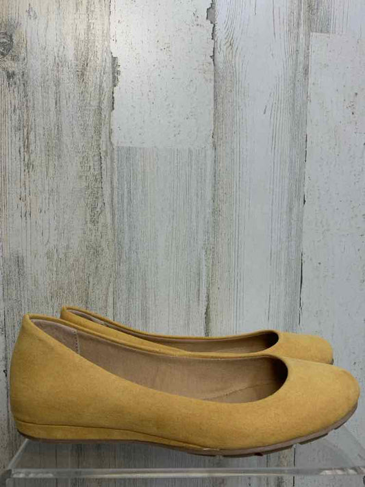 NWT SUN STONE SHOES 6 Yellow Shoes/SUEDE FLATS