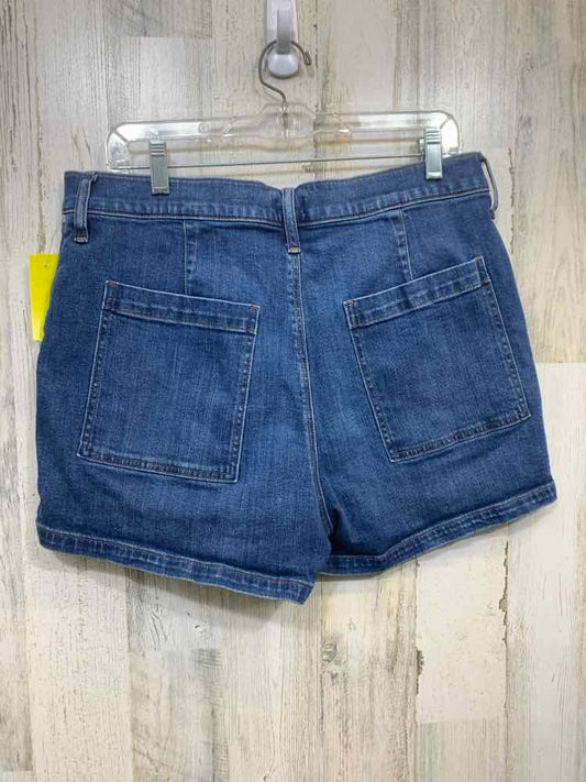 PRE-OWNED Size 31 J CREW/SQUARED PATCH POCKET DENIM SHORTS