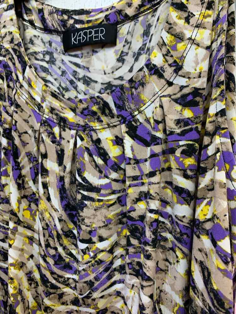 PRE-OWNED KASPER Tops Size M blk/prpl ABSTRACT SLEEVELESS Blouse/PLEATED SCOOP N