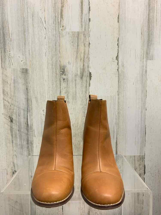 PRE-OWNED TAN Size 6 Shoes/TOM'S TAN ANKLE BOOTS. THICK HEEL FOR COMFORT & STYLE