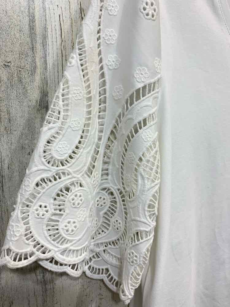 PRE-OWNED CHICO'S Tops Size 1 White LACE SHORT SLEEVES/V NECK Blouse