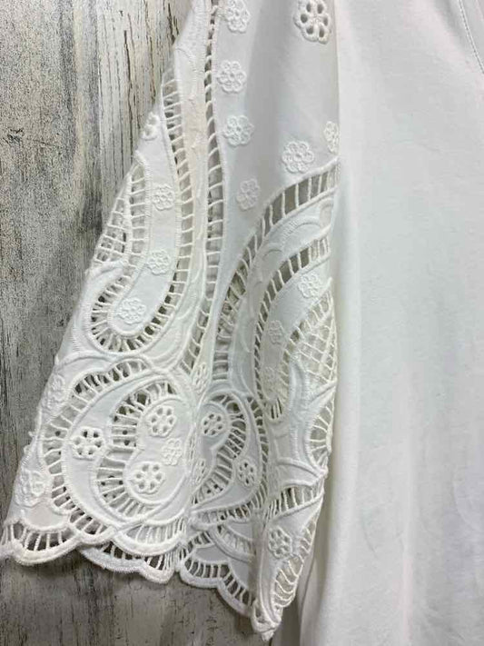 PRE-OWNED CHICO'S Tops Size 1 White LACE SHORT SLEEVES/V NECK Blouse