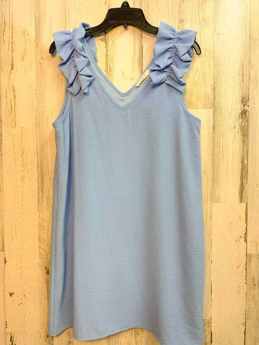PRE-OWNED ENTRO Dresses and Skirts Size L BABY BLUE SLEEVELESS Dress