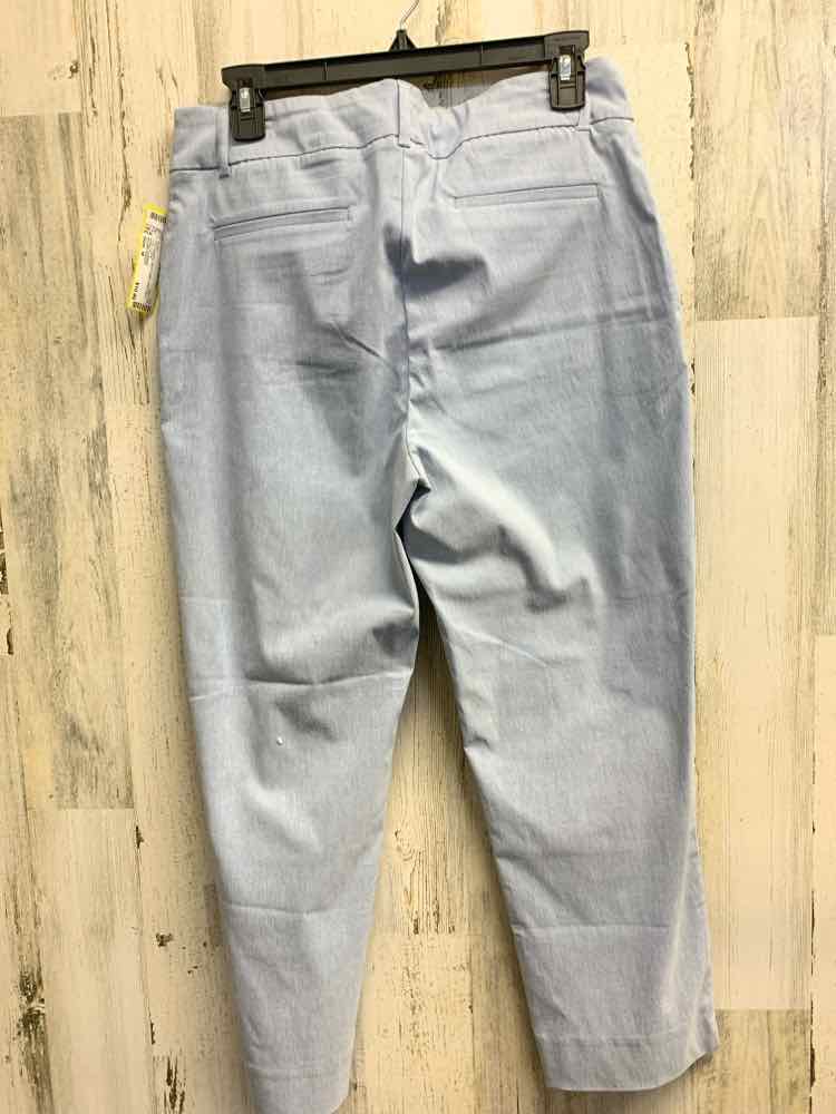 PRE-OWNED Size M HILARY RADLEY BOTTOMS LIGHT BLU Solid CAPRI Pants/STRETCH WAIST