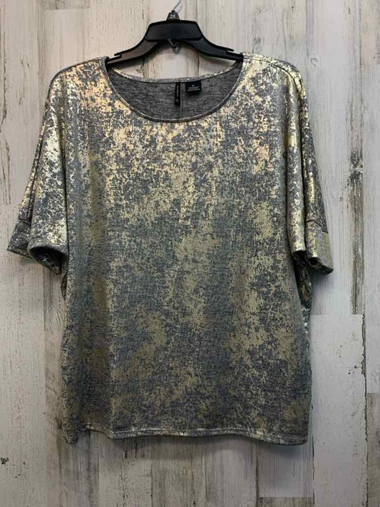 NEW DIRECTIONS Tops Size XL GOLD/SILVER PAINT SPLASH BAT SLEEVES TOP