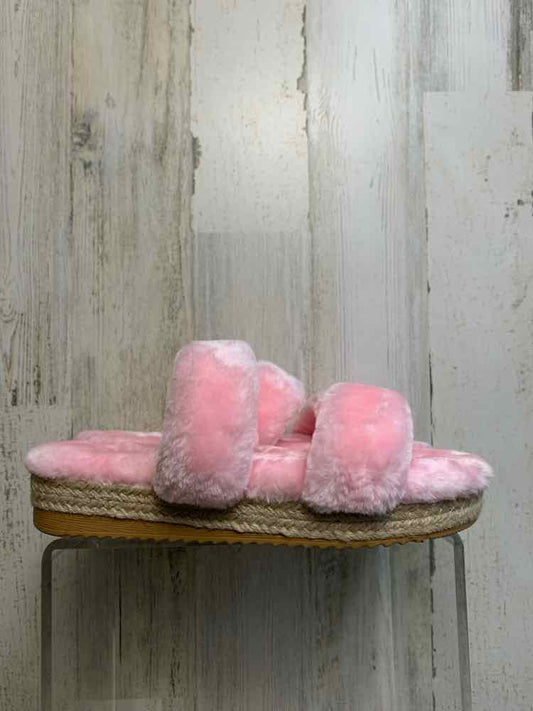 NWT SHOES 9 Pink Shoes/2 STRAP FLUFFY SLIPPRERS