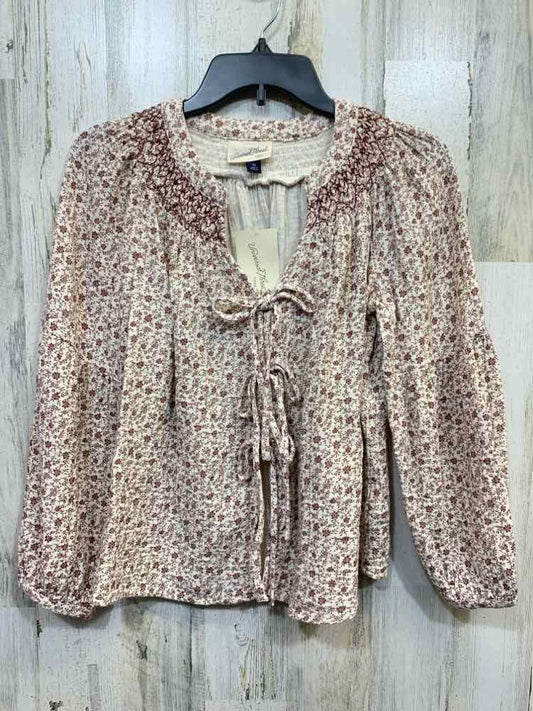 NWT UNIVERSAL THREADS Tops Size XS CRM/BURGUNDY Floral 3/4 SLEEVE/TIE-FRO Blouse