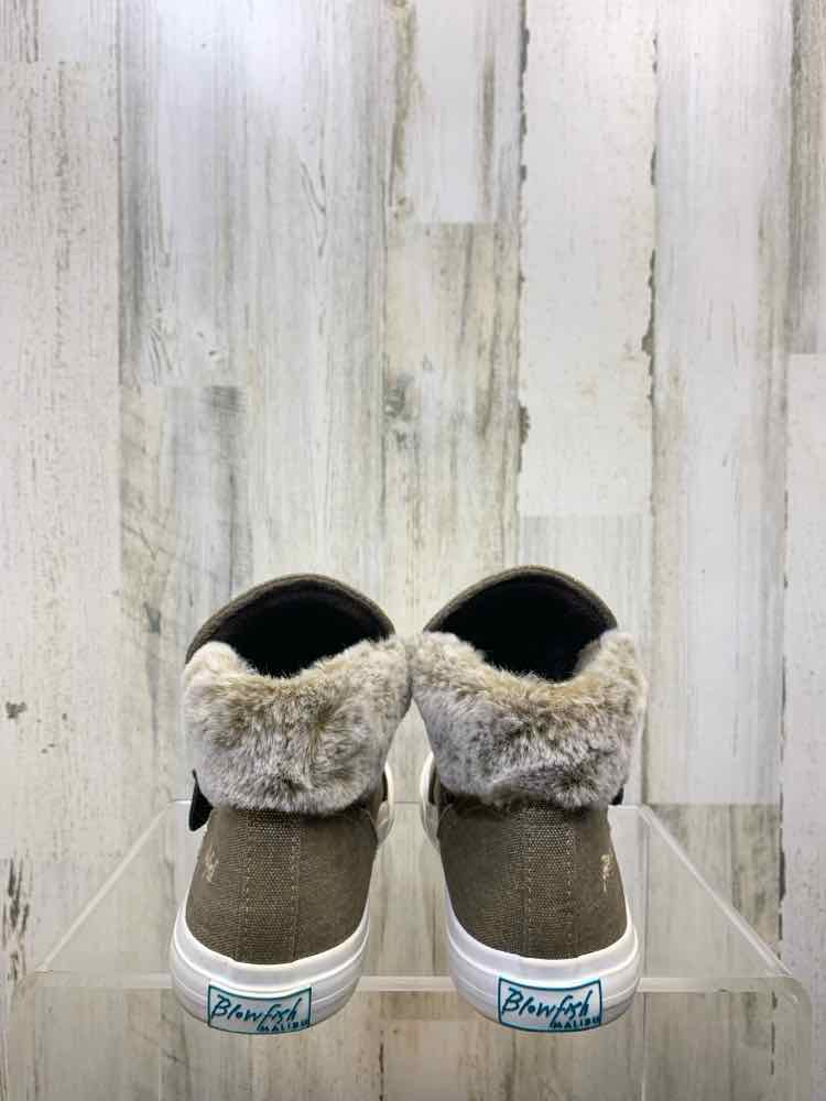 PRE-OWNED BOBS SHOES Shoe Size 7.5 WHT/PNK/GRN/BLU Floral Shoes/SLIP ON