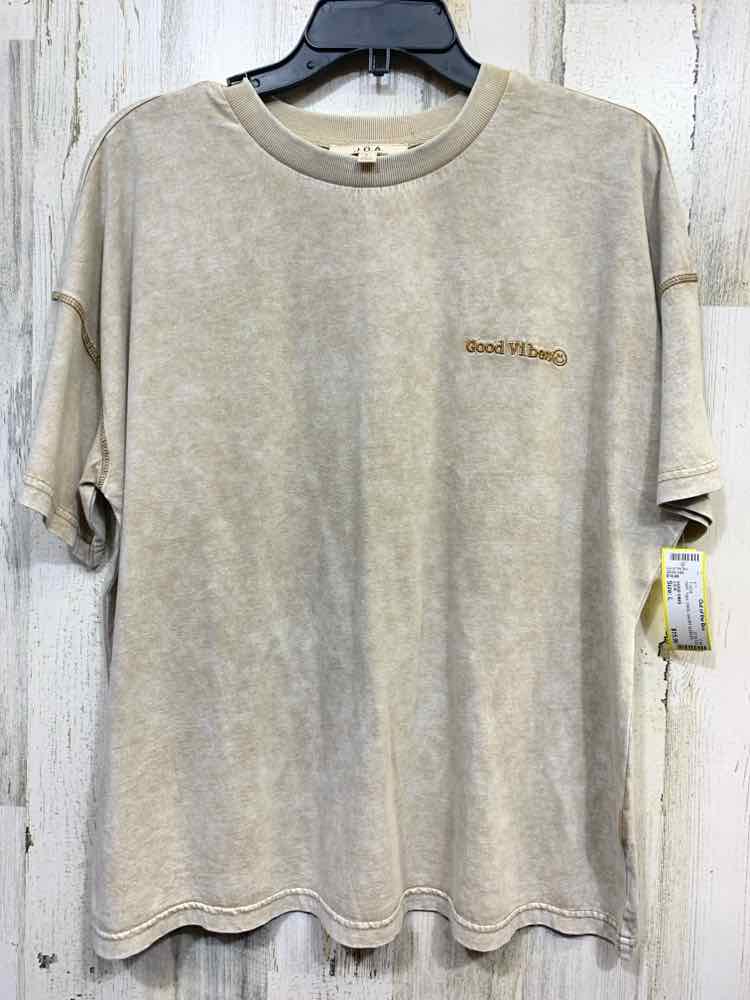 NWT J.O.A. Tops Size L SAGE SHORT SLEEVES T-shirt