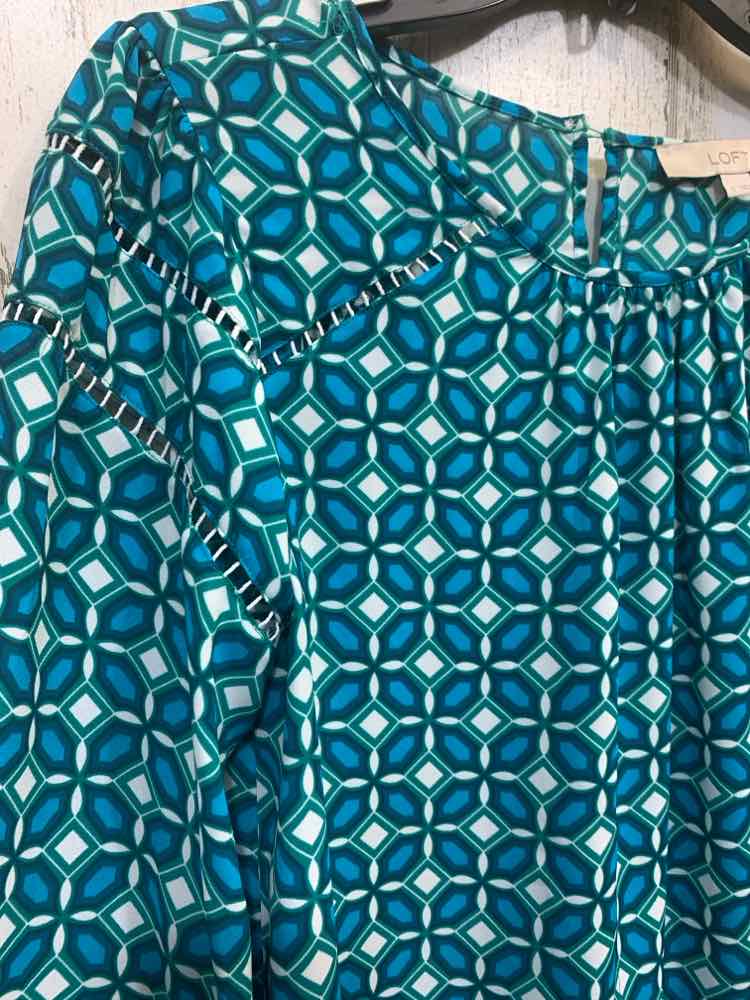 PRE-OWNED LOFT/LADDER STITCH/PEEK-A-BOO CUTOUT DETAIL 3/4 SLEEVE