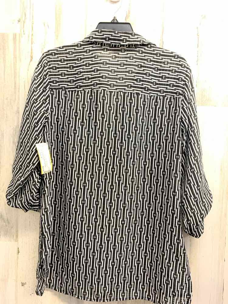 PRE-OWNED MICHAEL KORS Tops Size M WHT/BLACK STRIPE/DIAMOND 3/4 SLEEVE Blouse