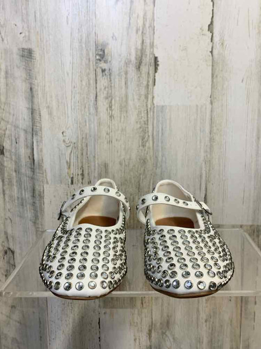 NWT A NEW DAY SHOES Shoe Size 10 White Rhinestone FLATS Shoes/WHITE FLATS W/ CLE