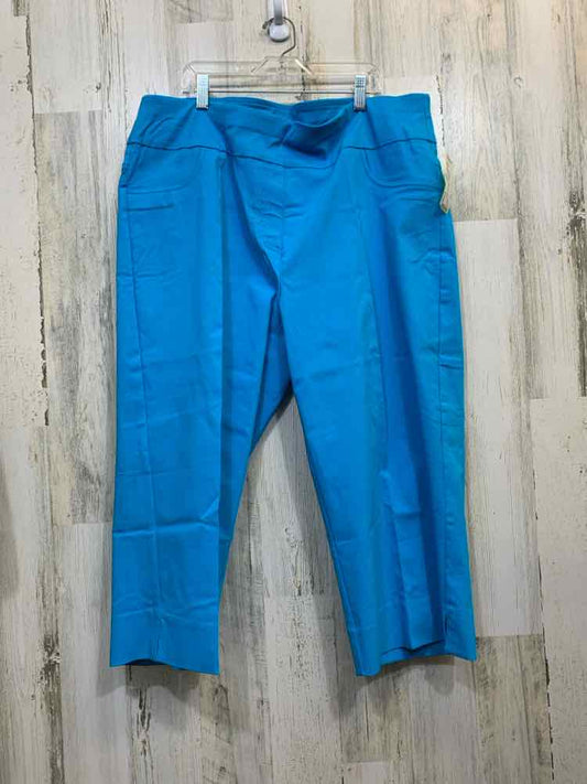 PRE-OWNED Size 18W RUBY RD BOTTOMS ELECTRIC BLUE Solid CAPRI Pants