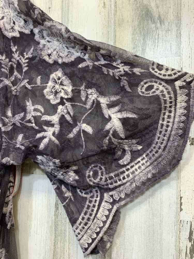 PRE-OWNED GIMMICKS Tops Size L GRAY/WHT Lace LONG Cardigan
