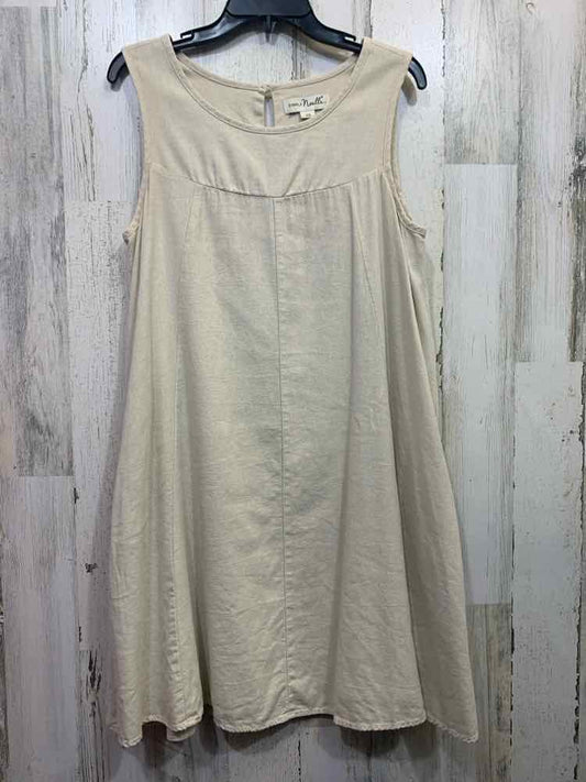 PRE-OWNED SIMPLY NOELLE Dresses and Skirts Size S/M BIEGE Solid TENT Dress