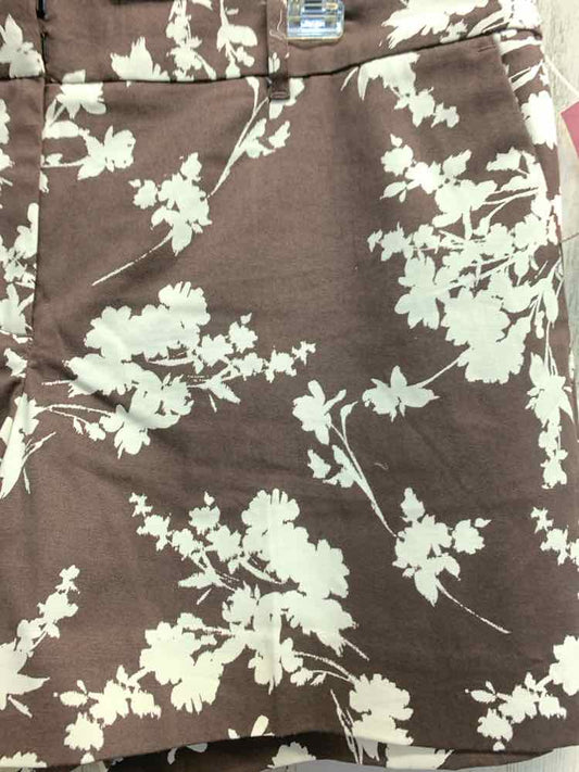 NWT Size 12 ANN TAYLOR BOTTOMS BROWN/WHT Floral MID RISE Shorts/FLORAL MID-RISE