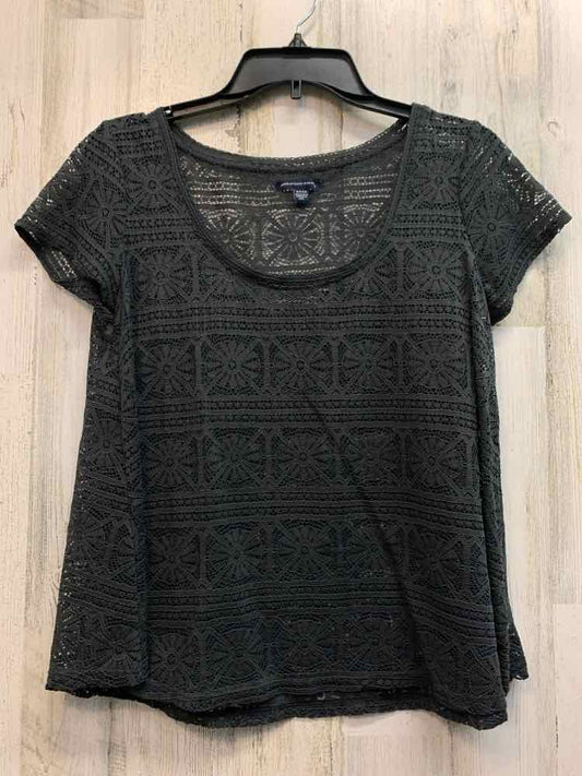 AMERICAN EAGLE Tops Size S Gray Lace SHORT SLEEVES TOP