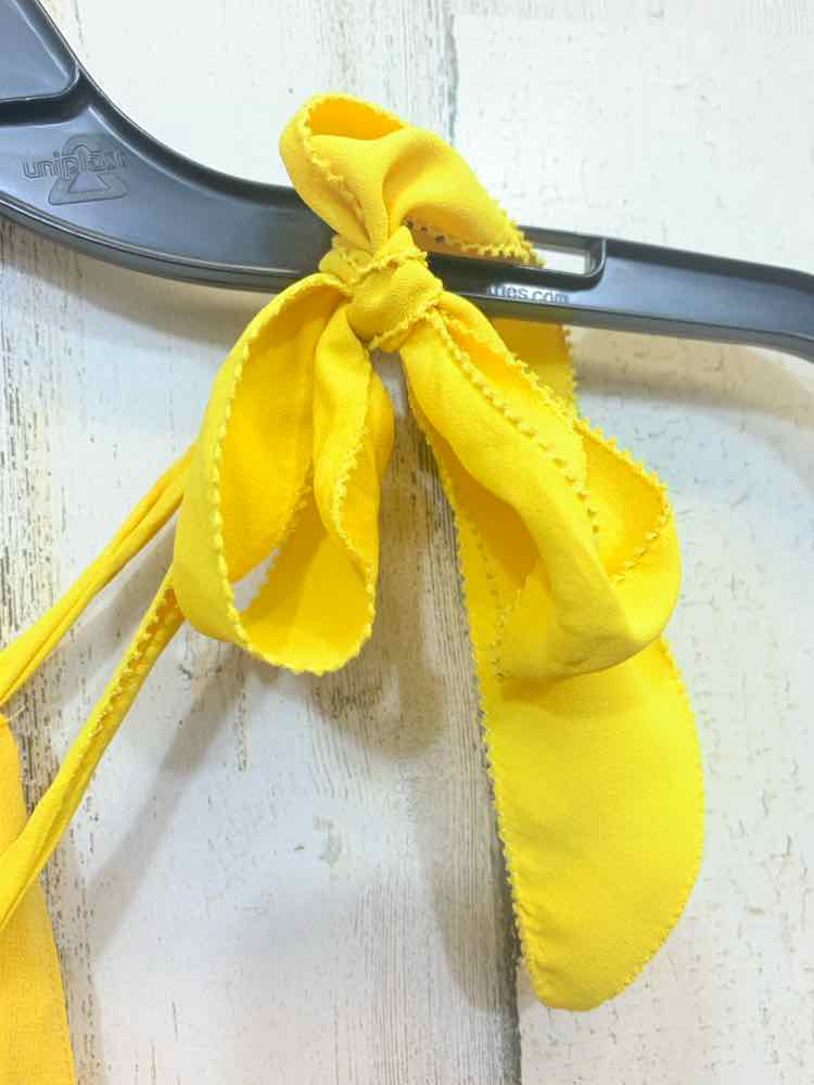 PRE-OWNED GOLDRAY Tops Size XS Yellow Solid HIGH NECK Blouse/YELLOW HIGH NECK TO