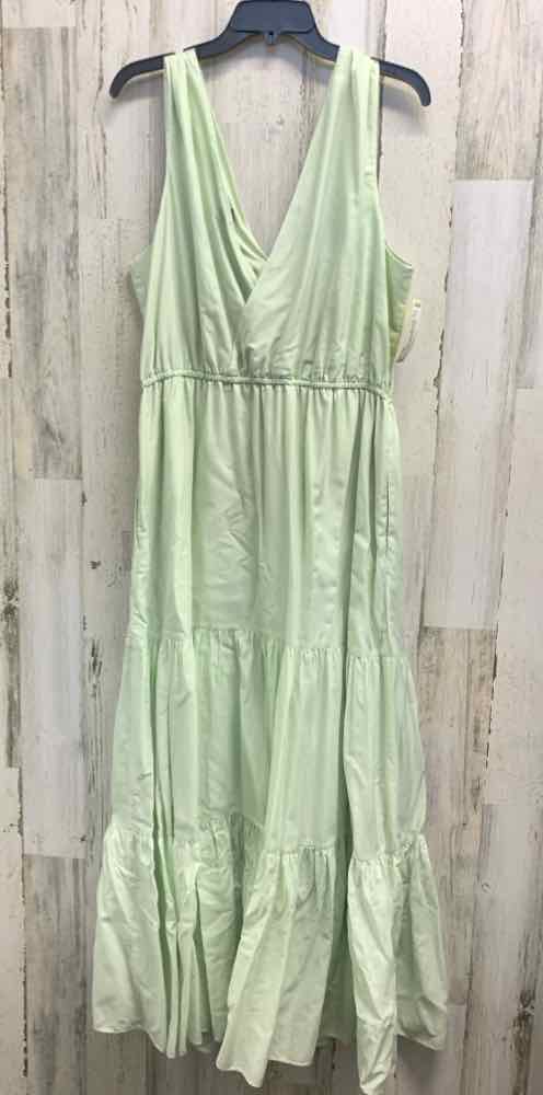 PRE-OWNED BANANA REPUBLIC Dresses and Skirts Size XL PASTEL GREEN Solid Dress/PA