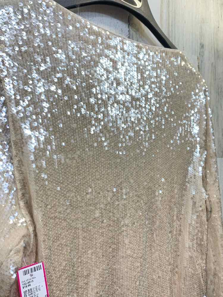 NWT WILD FABLE Tops Size XXL OFF WHITE Sequined BELL SLEEVES TOP