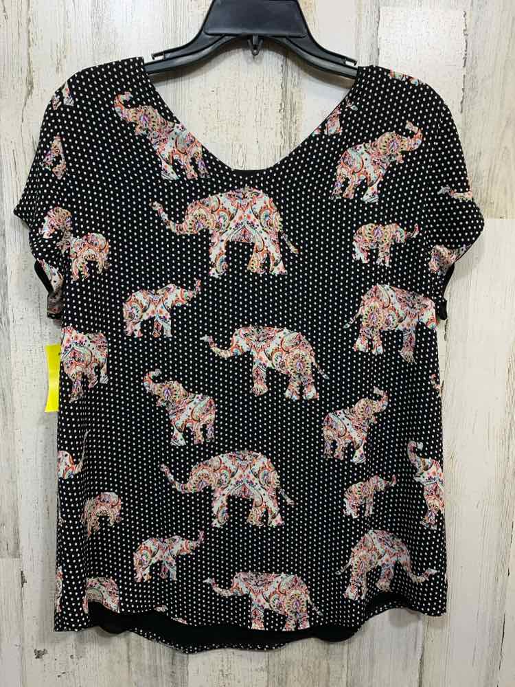 PRE-OWNED CHICO'S Tops Size 1 BLK/WHT Polka Dot CAP SLEEVE/ELEPHANT PRINT Blouse