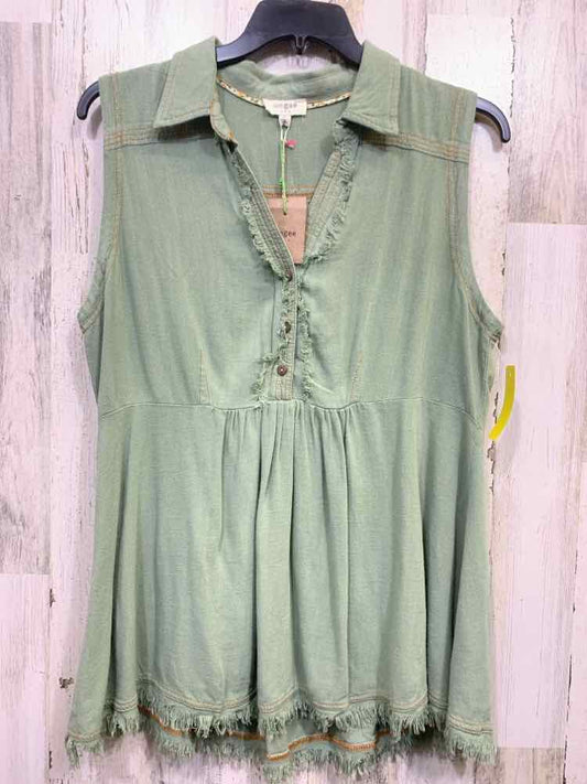 NWT UMGEE Tops Size L SAGE SLEEVELESS/1/2 BUTTONS/LOOSE FRINGE TRIM Blouse