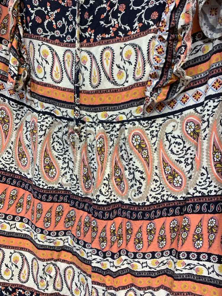 PRE-OWNED CATO PLUS SIZES Size 18/20 BLK/WHT/ORNG Paisley RUFFLE SLEEVE Blouse