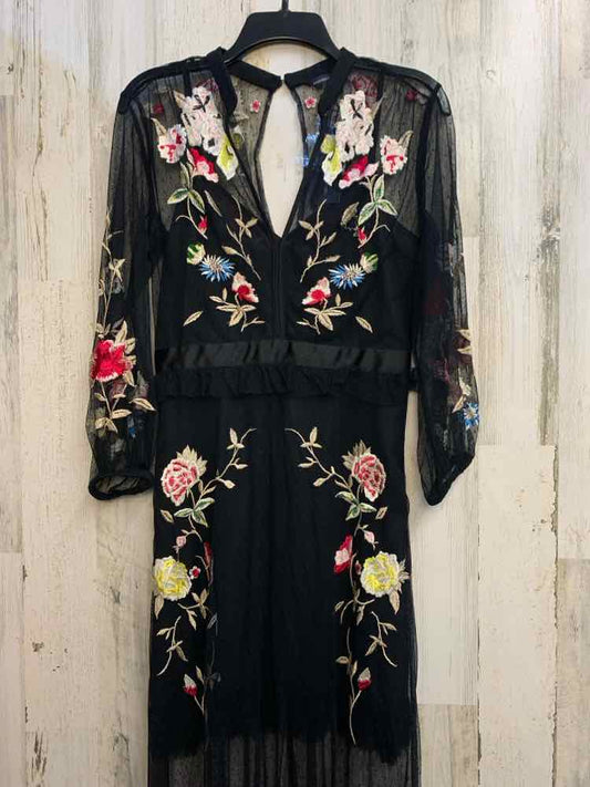 NWT FRENCH CONNECTION Dresses and Skirts Size 6 BLK Floral LONG SLEEVES Dress