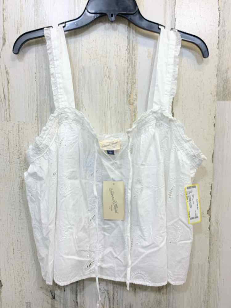 NWT UNIVERSAL THREADS Tops Size L White Blouse