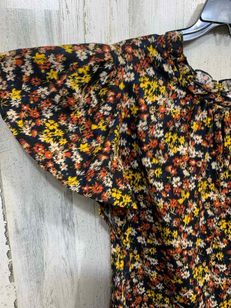PRE-OWNED TIME AND TRUE/DITSY FLORAL FLUTTER SLEEVE RUFFLE NECK