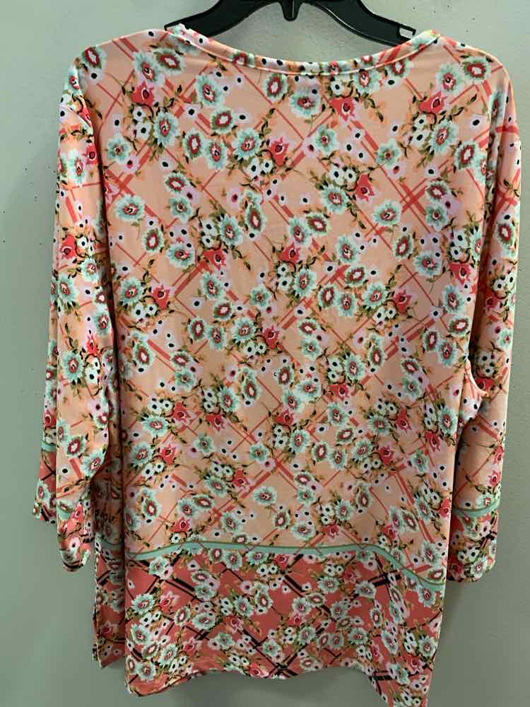 LINKS Tops Size XL Pink Floral TOP