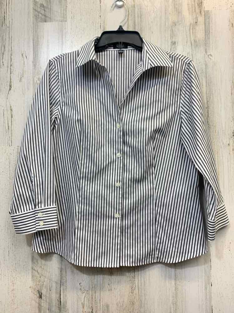 PRE-OWNED JONES NEW YORK Tops Size M GRAY/WHITE STRIPES BUTTON UP TOP