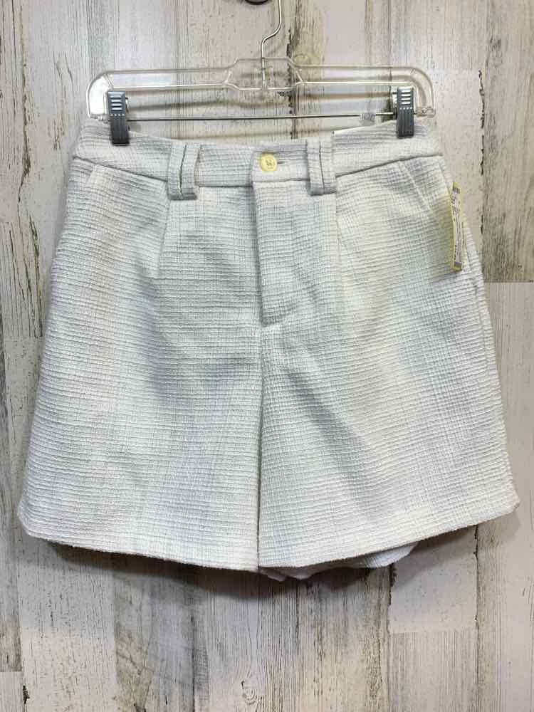NWT Size 4 INC BOTTOMS White TWEED HIGH RISE Shorts/WHITE TWEED HIGH RISE SHORTS