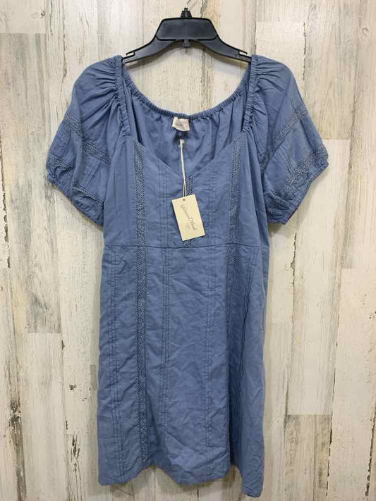 NWT UNIVERSAL FASHION Dresses and Skirts Size XL VNECK Dress/OFF THE SHOULDER SL