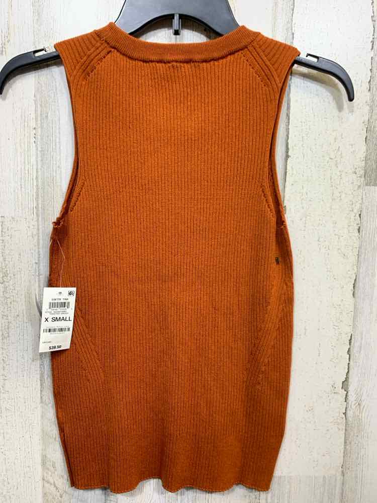 NWT ON 34TH Size XS Tops BRICK Solid SLEEVELESS Blouse