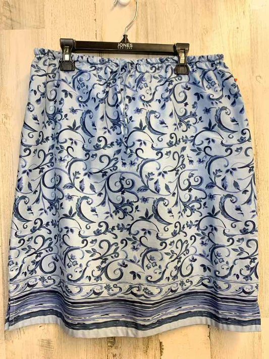 PRE-OWNED FADED GLORY Dresses and Skirts Size M LIGHT BLUE Floral MIDI Skirt