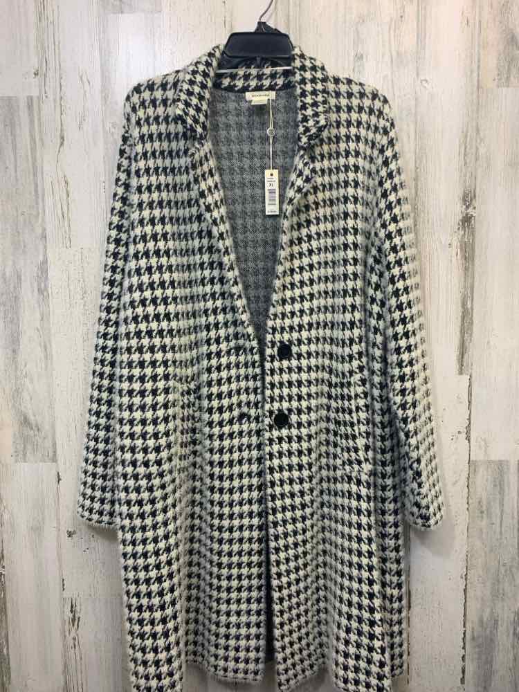 NWT MAX STUDIO JACKETS / COATS Size XL WHT/BLK Houndstooth LONG Coat