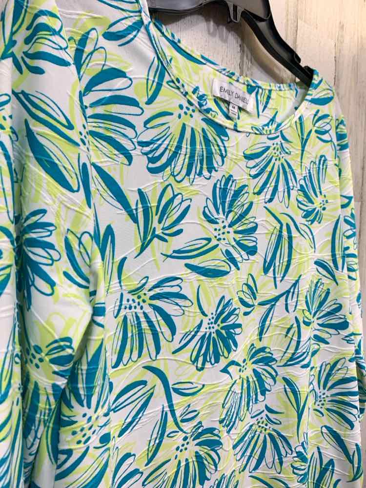 PRE-OWNED EMILY DANIELS Tops Size M GRN/WHT/TEAL Floral 3/4 SLEEVE Blouse