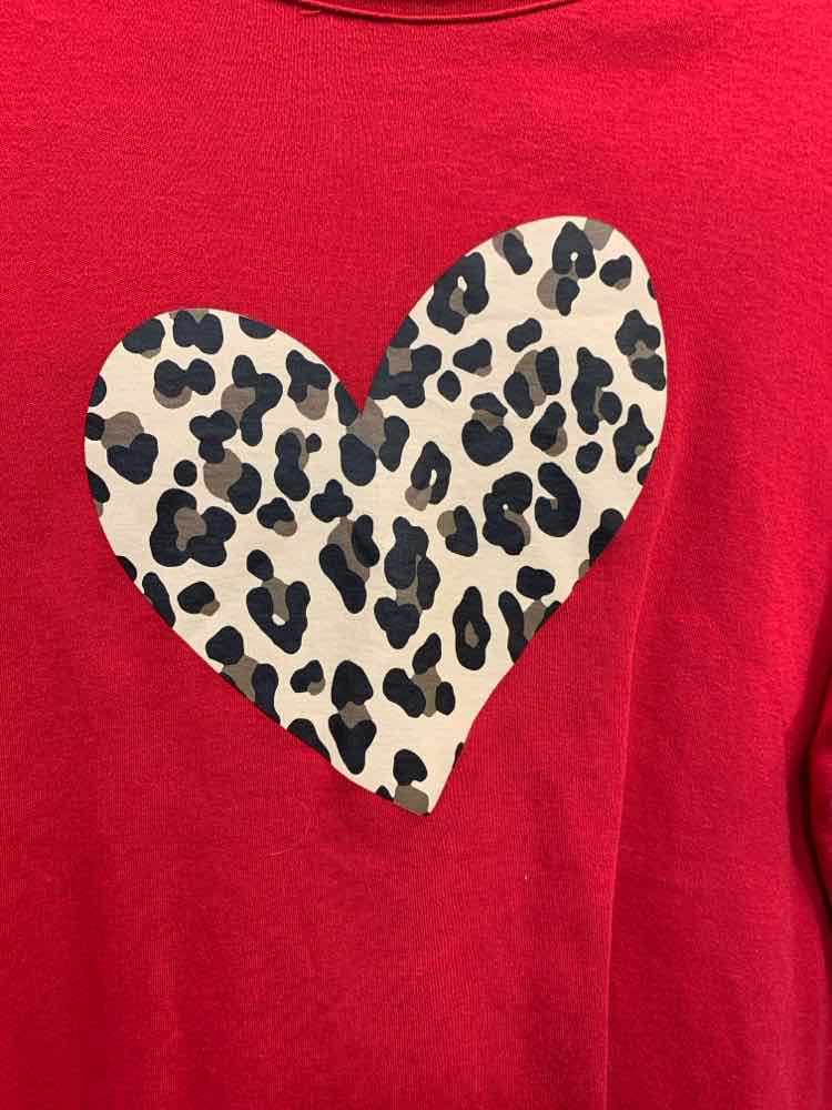 PRE-OWNED KIM ROGERS Tops Size XL Red 3/4 SLEEVE TOP/CHEETAH PRINT HEART