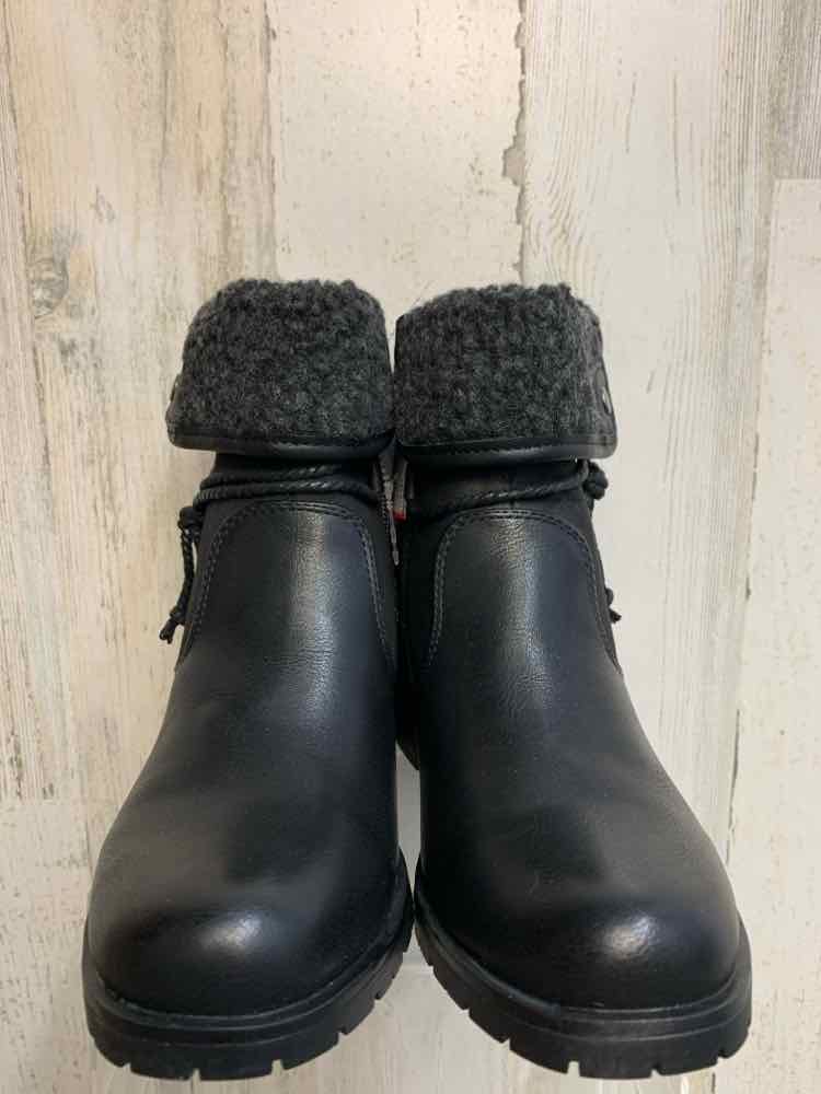 NWT G.C. SHOES SHOES 6 Black Shoes/CHUNKY HEEL BOOTS