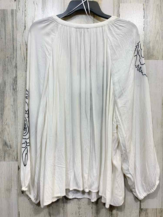 NWT STYLE & CO Tops Size 3X WHT/BLACK Floral PUFF SLEEVES Blouse
