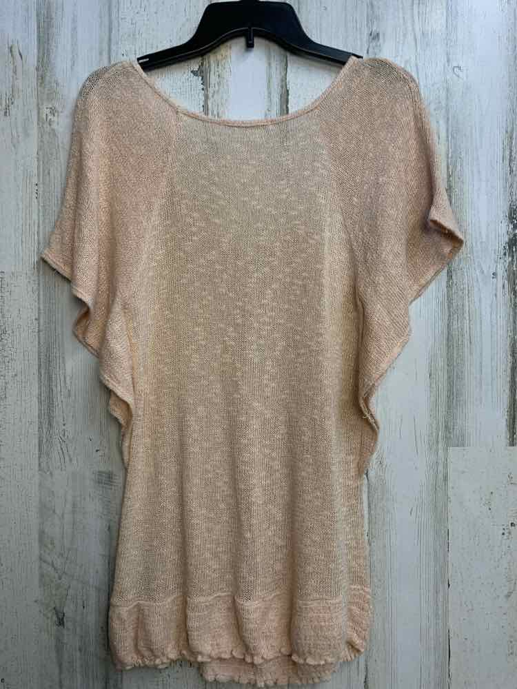 PRE-OWNED CHARLOTTE RUSSE Tops Size M LIGHT PINK SHORT SLEEVES TOP/SCOOP NECK