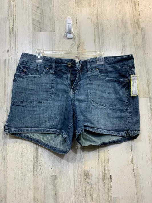 PRE-OWNED Size 18 MAURICE BOTTOMS Denim /2 FRONT 2 BACK POCKETS