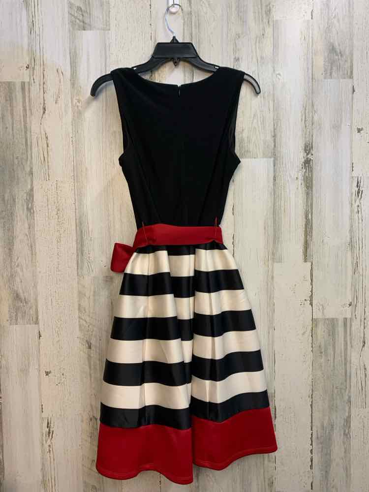 NWT MADISON LEIGH Dresses and Skirts Size 12 BLK/WHT/RED Stripe SLEEVELESS Dress